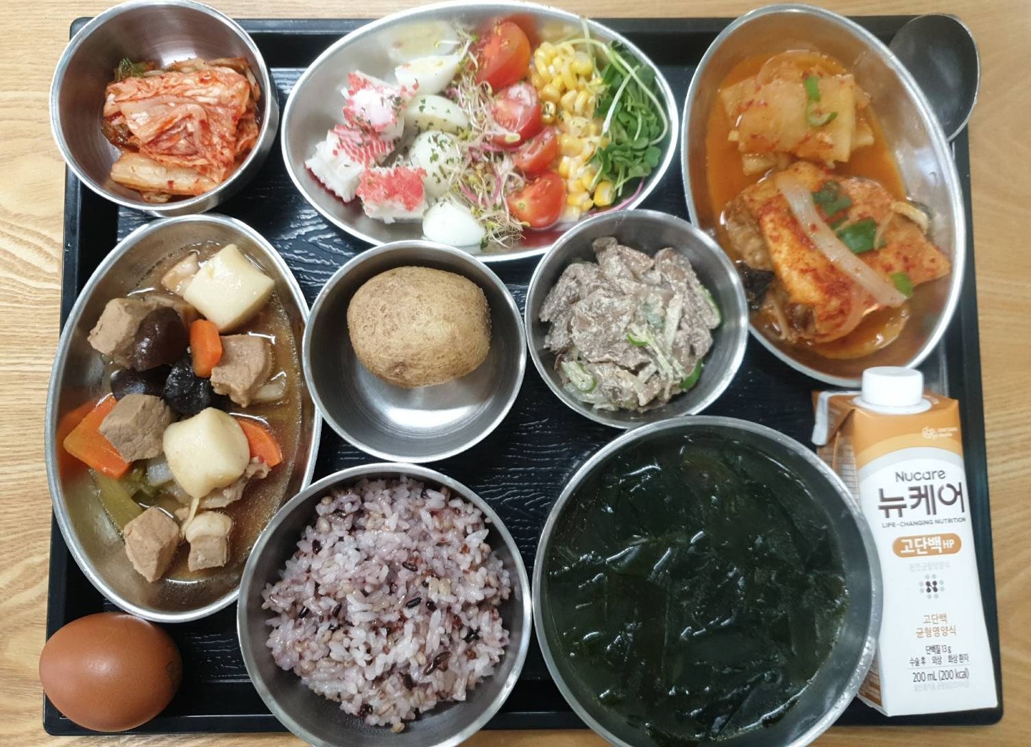미역국과 조림 반찬
